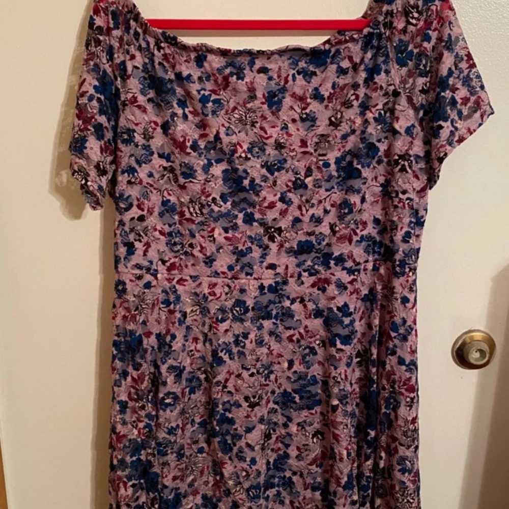 PLUS SIZE JUNIORS OFF THE SHOULDERS DRESS.